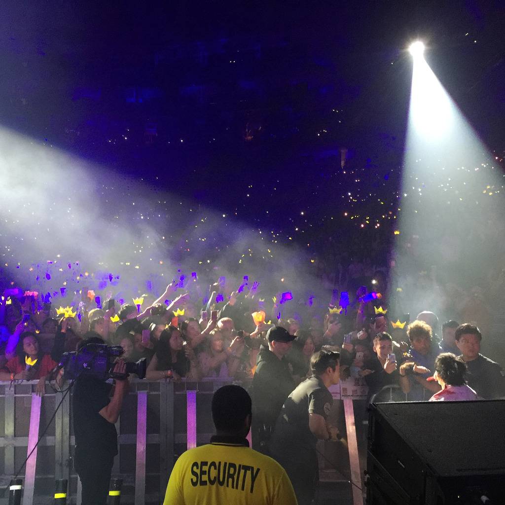 지디 보자마자 펑펑 우는 캐나다 소년팬.jpgif | 인스티즈