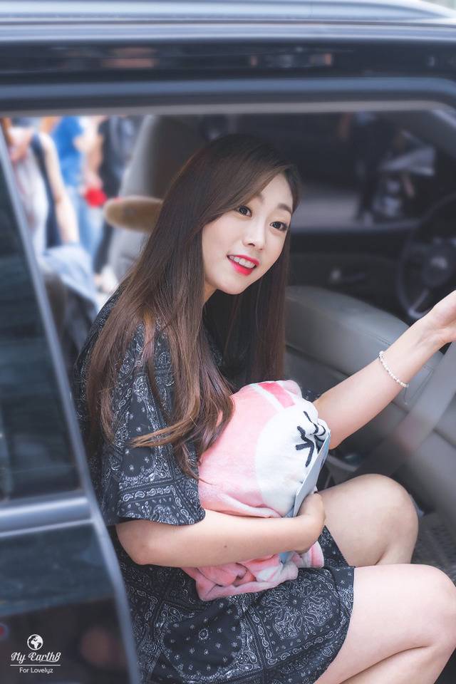 [러블리즈] 아침부터 너무 습해서 지수 | 인스티즈