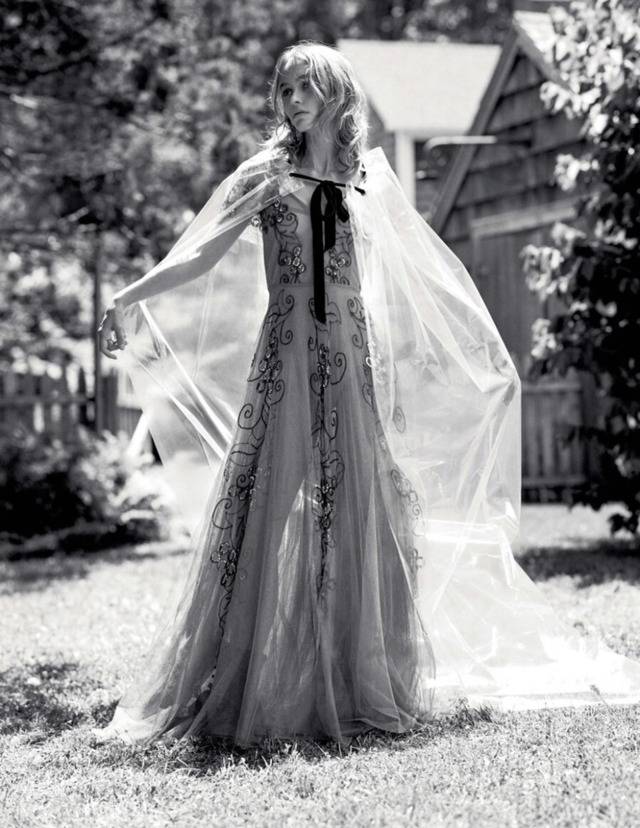 릴리 로즈 뎁 - VOGUE UK December 2016 | 인스티즈