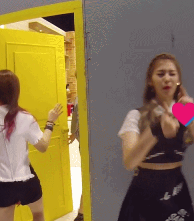 [트와이스] 미나토자키 사나.gif | 인스티즈