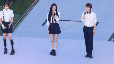 엠버 다리가 왜이러죠??.jpg | 인스티즈