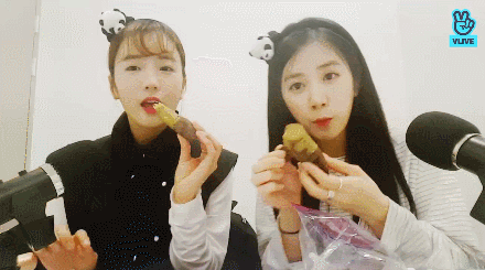 고구마 먹는 초봄.gif | 인스티즈