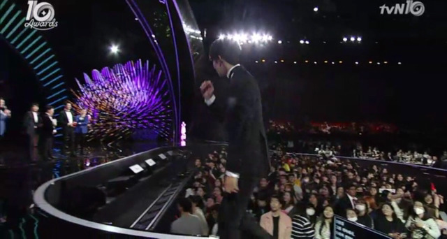 [티비엔시상식] 주혁아 너 뭐하니? 나와야지.jpg | 인스티즈