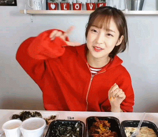 오마이걸 아린이 먹방.gif | 인스티즈
