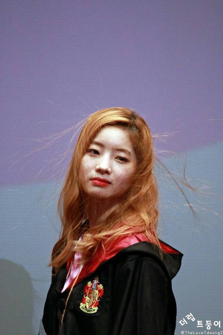 장난꾸러기 사나.gif | 인스티즈