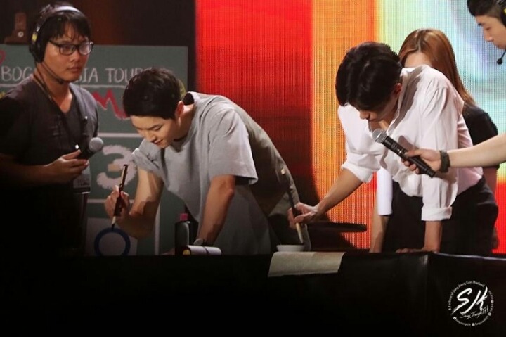 태국에서 송중기&박보검.jpg | 인스티즈