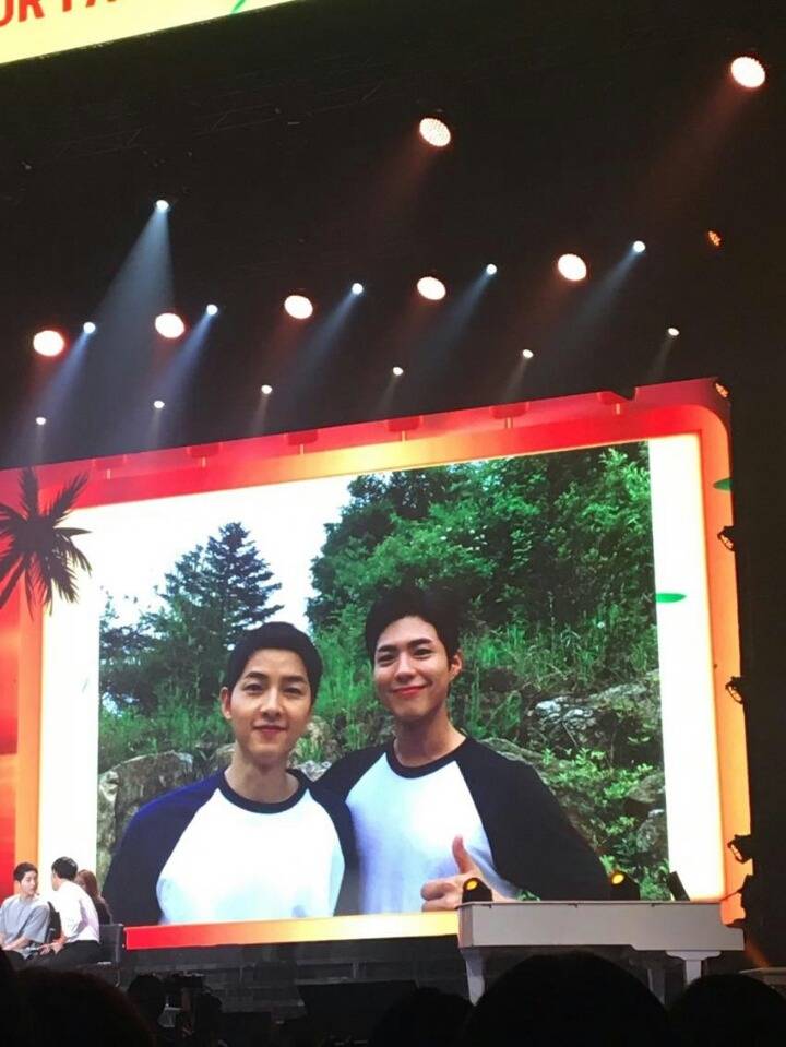 태국에서 송중기&박보검.jpg | 인스티즈