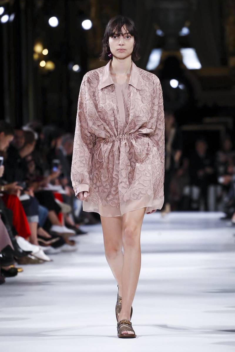 티베트에서 영감받은 스텔라 맥카트니 2018 S/S 컬렉션 | 인스티즈