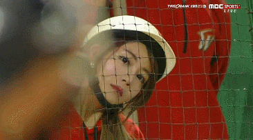 오늘 자 SK 배트걸.gif | 인스티즈