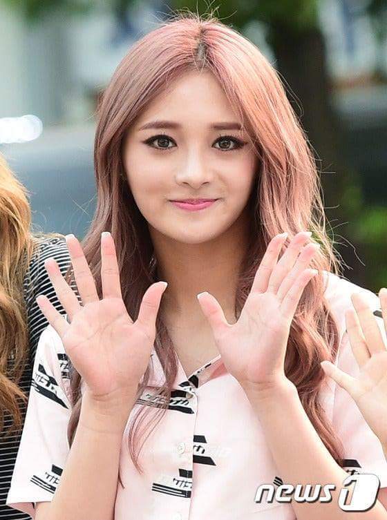 아이오아이 출근길 | 인스티즈