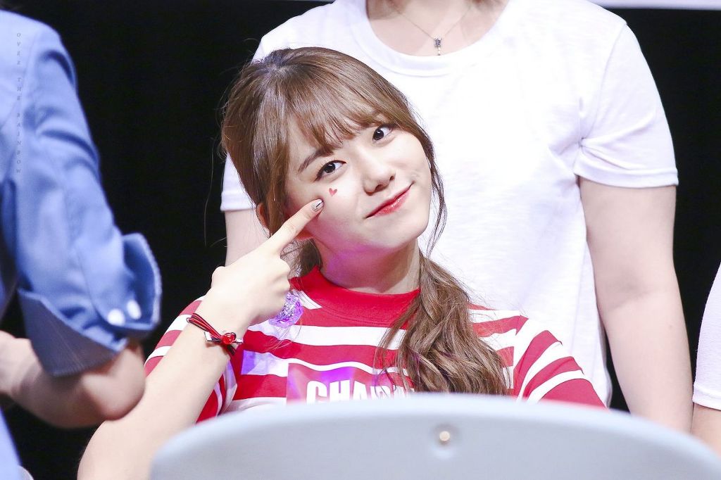 상당히 귀여운 99년생 연예인.gif | 인스티즈