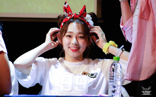 강미나 와 최유정 (아이오아이) | 인스티즈