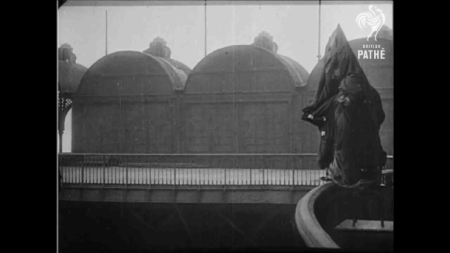 세계 최초로 윙슈트를 만든 인물.gif | 인스티즈