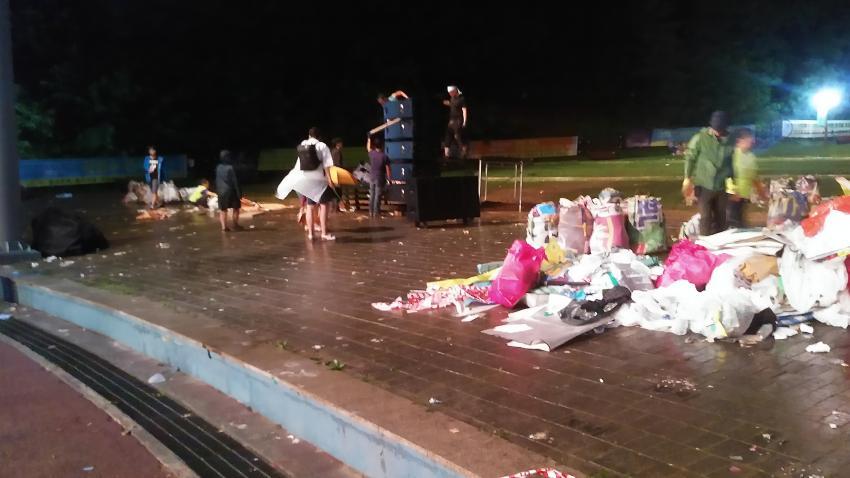 콘서트 끝나고 남아서 청소 다 한 김소혜 갤러들 [진정한팬심의힘] (감동) | 인스티즈