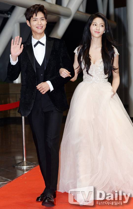 오늘자 박보검&설현 | 인스티즈