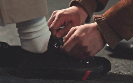 [시카고타자기] 한쪽 신발끈이 풀리면 누가 나 생각하는 거라던데 | 인스티즈