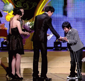 누나 몇년만 기다려줘... | 인스티즈