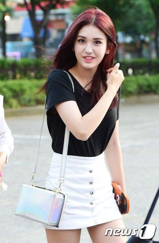 아이오아이 출근길 | 인스티즈