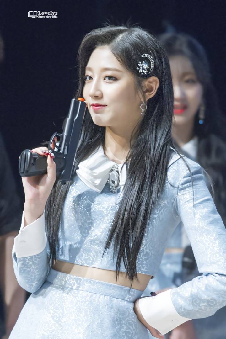 [러블리즈] 휴일에 대청소나 할까해서 예인이 | 인스티즈