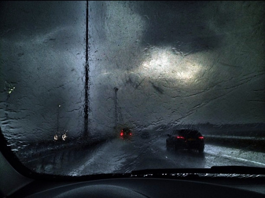  사랑이 아닌 건 아니다 | 인스티즈