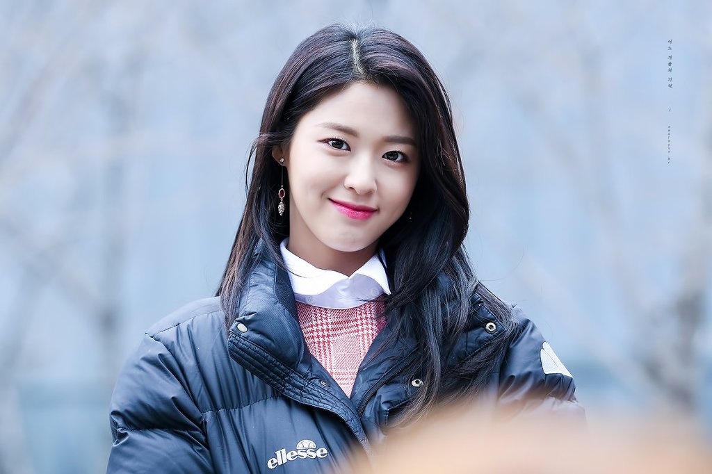 진짜 어떻게이렇게 이쁘냐... | 인스티즈