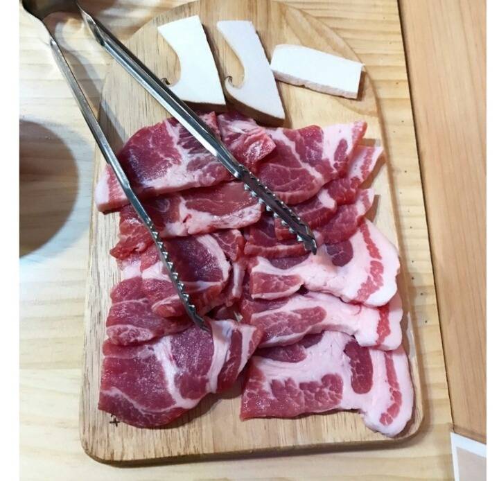 혼자 고기 구워먹는 식당.jpg | 인스티즈