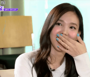 트와이스 우아한 사생활 1편에서 애들 리얼하게 깜놀하는 장면 | 인스티즈