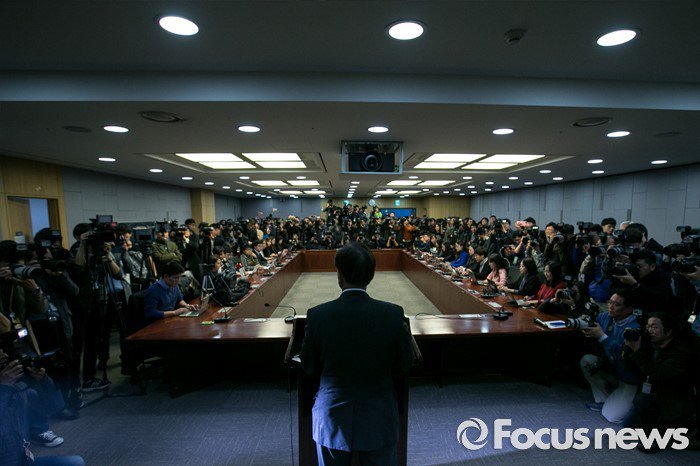 Q)기자: 사이다발언 안한이유가 뭡니까? | 인스티즈