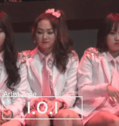 방탄소년단 무대 보는 강미나.gif | 인스티즈