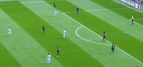 이니에스타의 퍼스트 터치.gif | 인스티즈