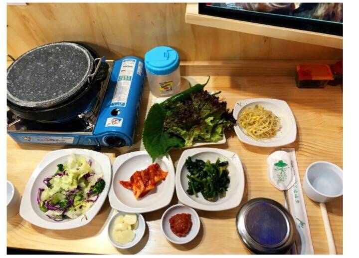 혼자 고기 구워먹는 식당.jpg | 인스티즈