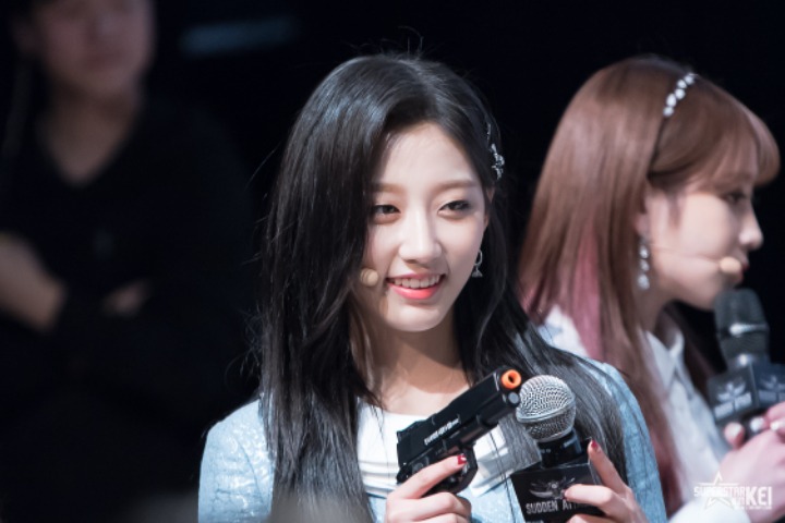 [러블리즈] 휴일에 대청소나 할까해서 예인이 | 인스티즈