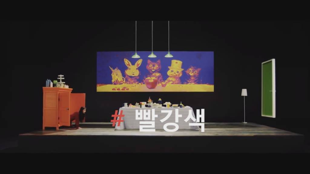 심리학과 영상 분석에 능통한 한 유투버가 해석한 아이유의 '스물셋' 뮤직비디오 (사진 많음) | 인스티즈