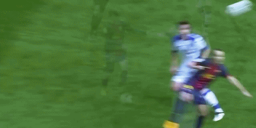 이니에스타의 퍼스트 터치.gif | 인스티즈