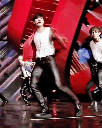 탄탄한 허벅지로 유명한 아이돌 | 인스티즈