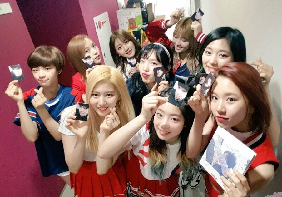 트와이스 음방·라디오 단체사진 | 인스티즈