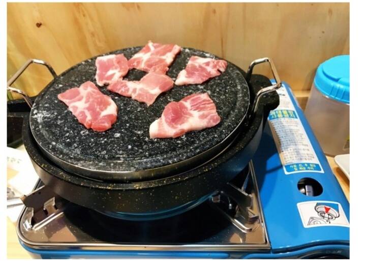 혼자 고기 구워먹는 식당.jpg | 인스티즈