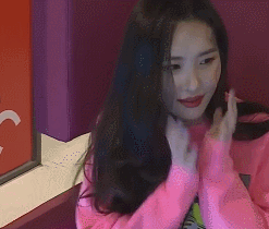 PC방에 있다가 갑자기 선미 들어옴.gif | 인스티즈