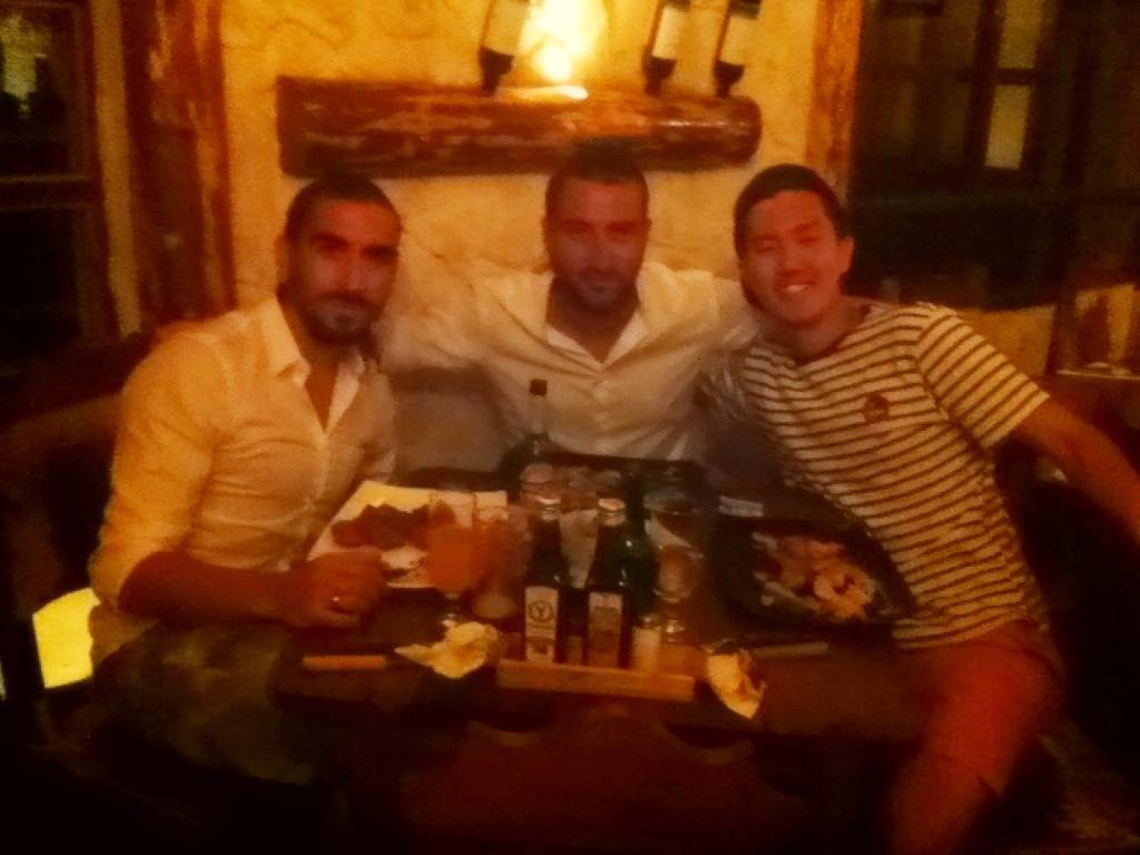 해외여행갔다가 한국인 만난 치코 | 인스티즈