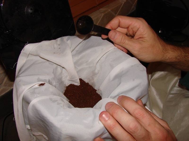 전 부인이 집에 놔두고 간 웨딩드레스 | 인스티즈