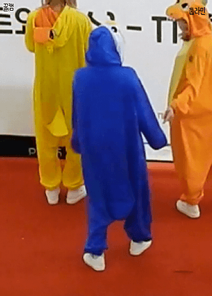 오늘 팬싸에서 펭귄같은 미나리.... | 인스티즈