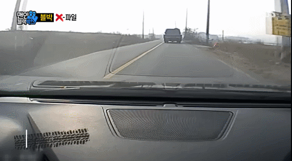 하마터먼 황천길 갈뻔한 블랙박스 운전자.gif | 인스티즈