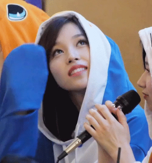 오늘 팬싸에서 펭귄같은 미나리.... | 인스티즈