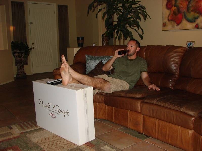 전 부인이 집에 놔두고 간 웨딩드레스 | 인스티즈