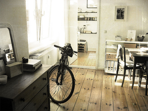 그립다고 써보니 차라리 말을 말자 그냥 긴 세월이 지났노 라고만 쓰자 | 인스티즈