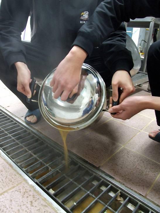 군인들 군대에서 라면끓어먹기 | 인스티즈