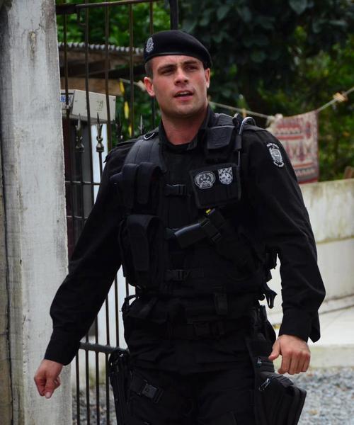 취향고르기 제복 VS 슈트 | 인스티즈