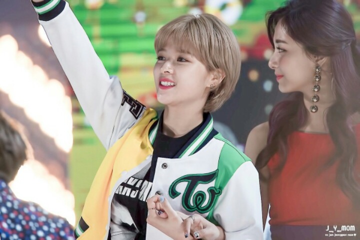 주말 상암 DMC & 부산 ASF 뛴 트와이스(50장 주의) | 인스티즈