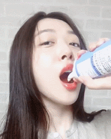 크림 먹는 설리 움짤ㄷㄷㄷ | 인스티즈