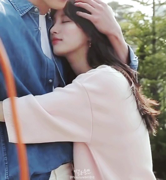 보는 사람이 더 떨리는 수지 김우빈 | 인스티즈